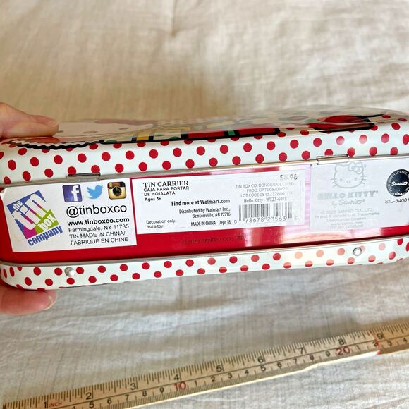 Hello Kitty Christmas Holiday Tin Purse Beaded Handle by Sanrio 2023 - Picture 4 of 5